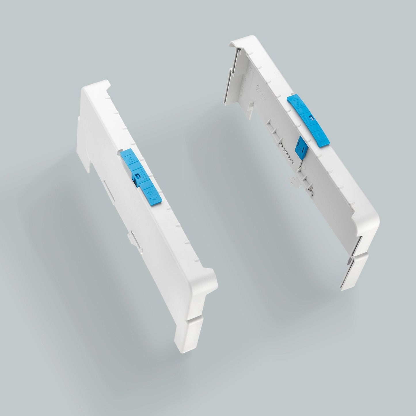 set of holders for cover sections for busbar sysems wohner